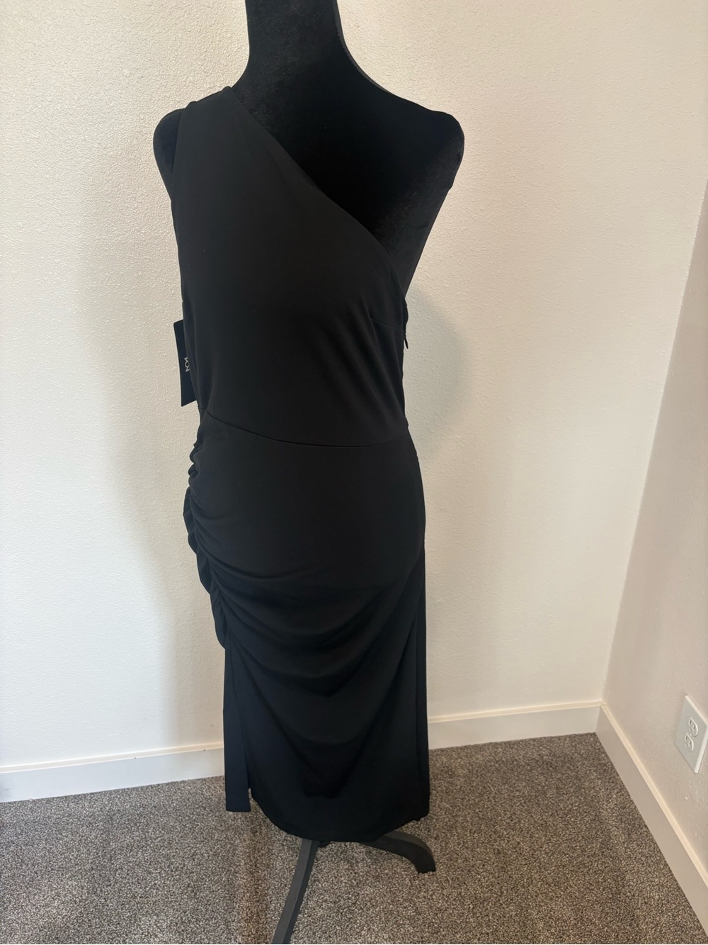 One-Shoulder Black Ruched Midi Dress